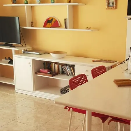 Sunny self-catering apartment Costa Teguise, Lanzarote, Spain Esterno foto