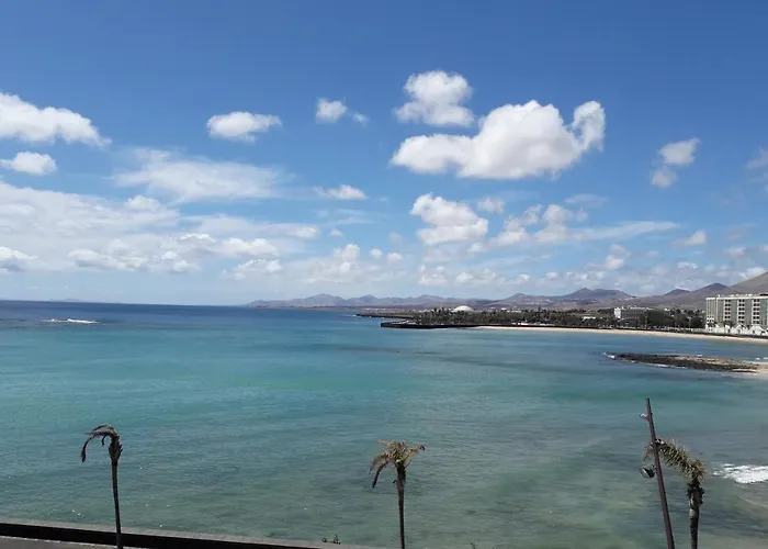 Sunny Self-Catering Apartment Costa Teguise, Lanzarote, Spain