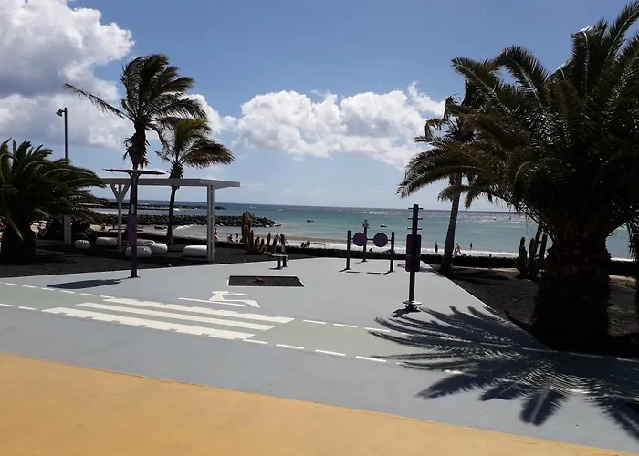 Sunny Self-Catering Apartment Costa Teguise, Lanzarote, Spain