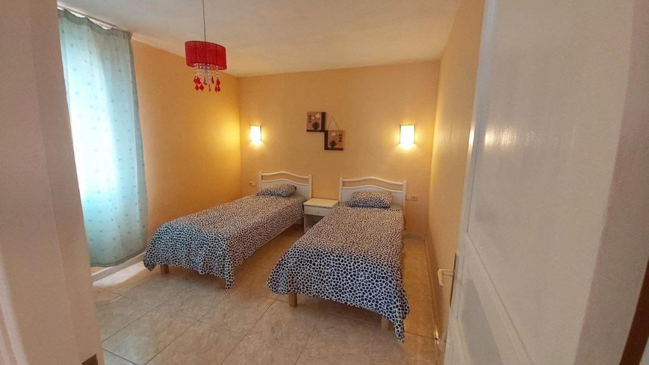 Sunny Self-catering Costa Teguise, Lanzarote, Spain Apartamento Costa Teguise